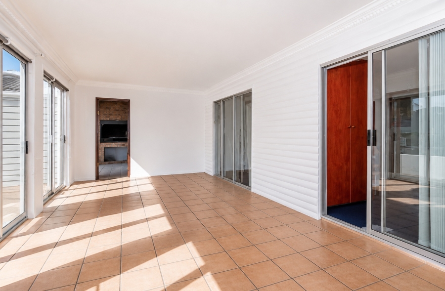 7 Bedroom Property for Sale in Kleinbaai Western Cape